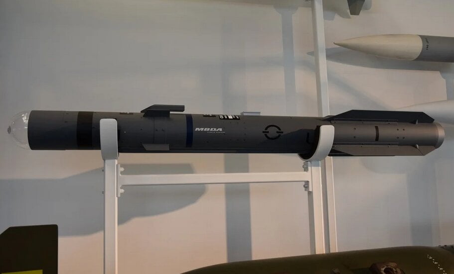 عکس | انگلیس این موشک پیشرفته‌ را به اوکراین می‌دهد