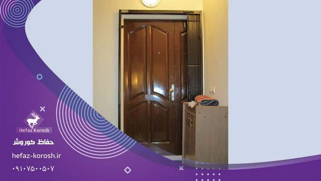 درب آکاردئونی در مقایسه با درب‌های ساده چه تفاوتی دارد؟