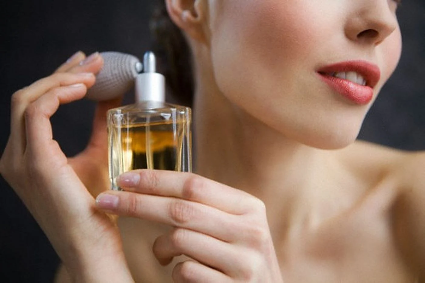 خوشبوترین عطر زنانه کدام است؟ معرفی بهترین عطرهای زنانه خوشبو