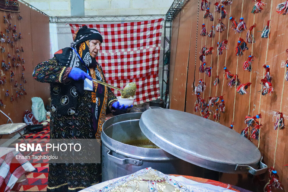 ارائه غرفه رایگان در جشنواره ملی آش زنجان