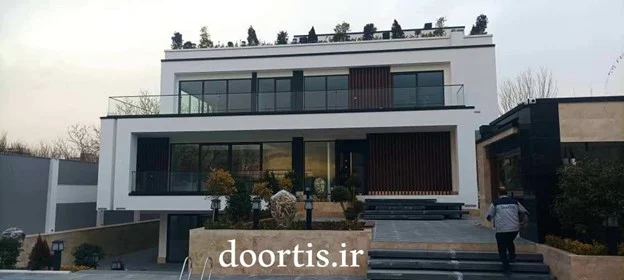 راهنمای جامع انواع هندریل شیشه ای درتیس