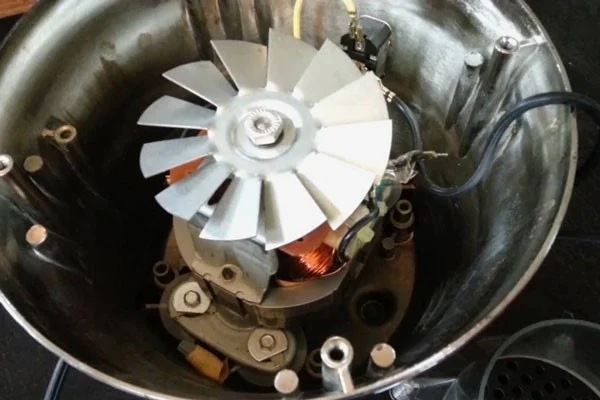 آبمیوه علت خاموش شدن آبمیوه گیری سانی