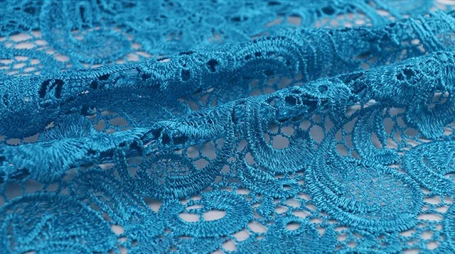 پارچه گیپور چیست؟ (چه تفاوتی با دانتل دارد؟)