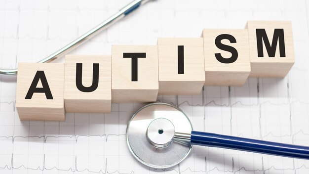 درمان اوتیسم دکتر خیر اندیش