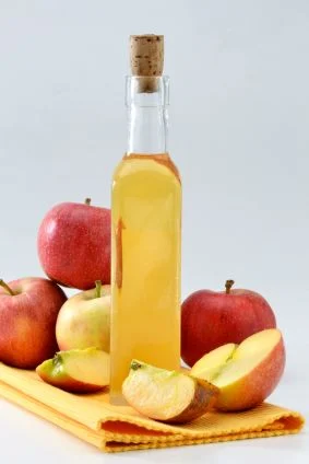 راهنمای خرید اسانس سیب با کیفیت برای استفاده در آشپزی و دسرسازی