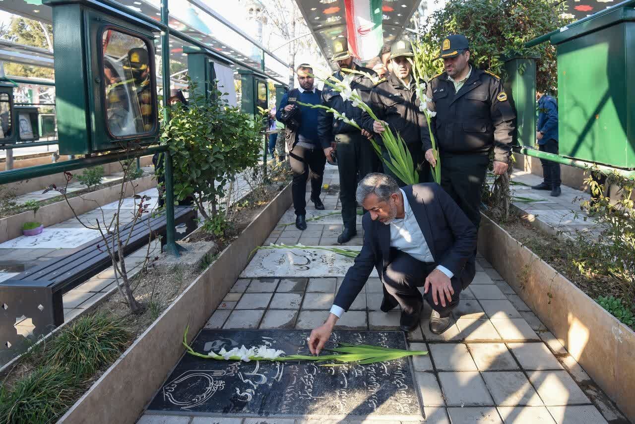 برگزاری گرامیداشت ۵۵۰۰ شهید استان البرز - خبرگزاری مهر | اخبار ایران و جهان