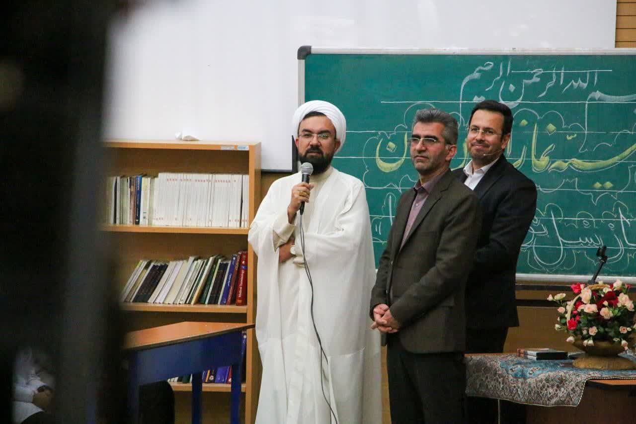 ترویج فرهنگ نماز با نگاه لذت بخش و نشاط آور در مدارس/ نمازخانه های جذاب کلید اشتیاق دانش آموزان