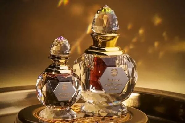 بهترین روش‌های نگهداری از عطر برای ماندگاری بیشتر