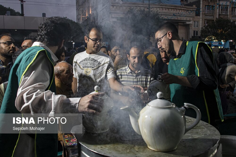 آغاز جشن امام رضایی‌ها با حضور پرشور تهرانی‌ها