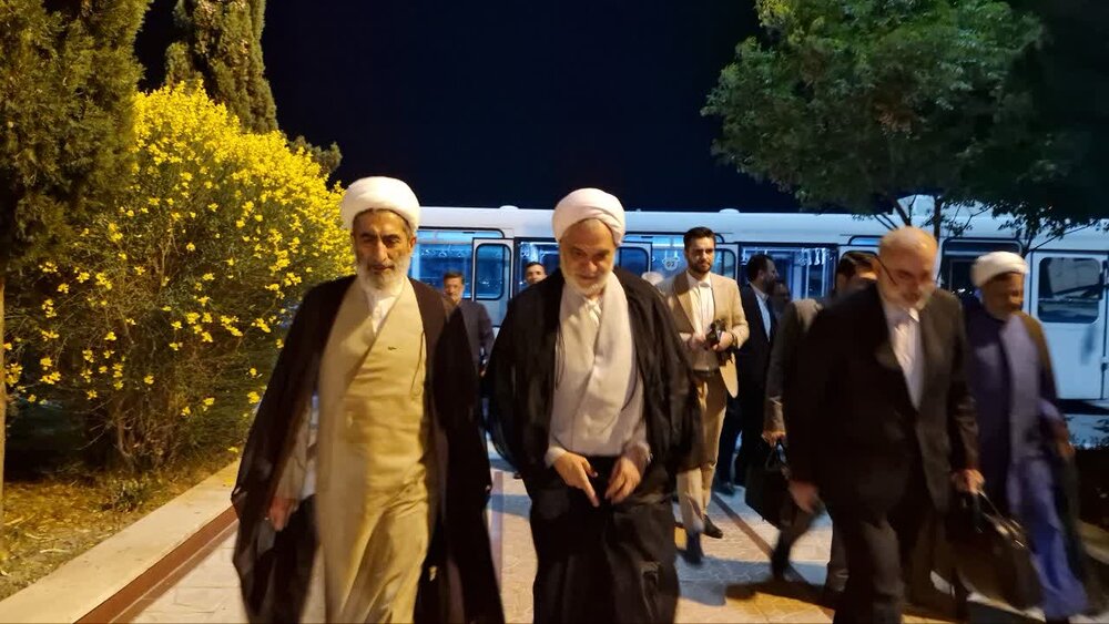 قوه قضائیه معاون قوه قضائیه وارد کرمان شد / همایش «آوای صلح» یکشنبه برگزار میشود