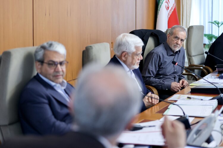 پایان سال | پتروشیمی وزیر نفت: از ابتدای خرداد تا پایان سال ماهی یک افتتاح بزرگ در حوزه نفت و پتروشیمی خواهیم داشت